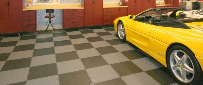 Non slip rubber tiles