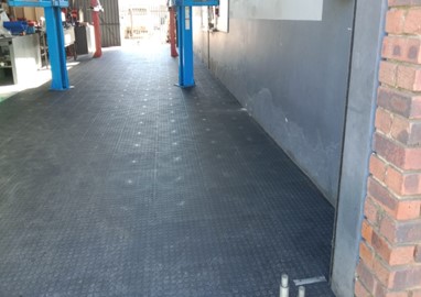 rubber-floor-mats-for-workshops