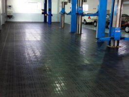 floor-tiles-garage