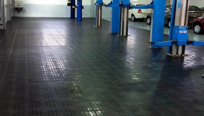 floor-tiles-garage