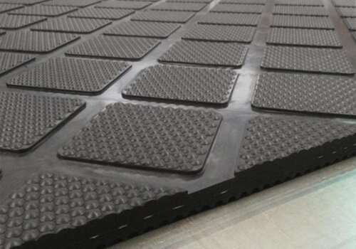 Rubber Floor Mats: What Are They & How Do They Work