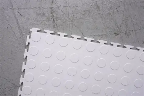 Pvc Interlocking Tiles - Image 4