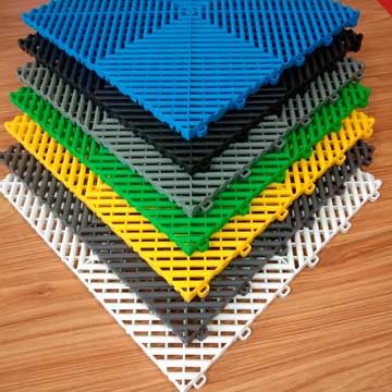 Plastic flooring mats for commercial and industrial use
